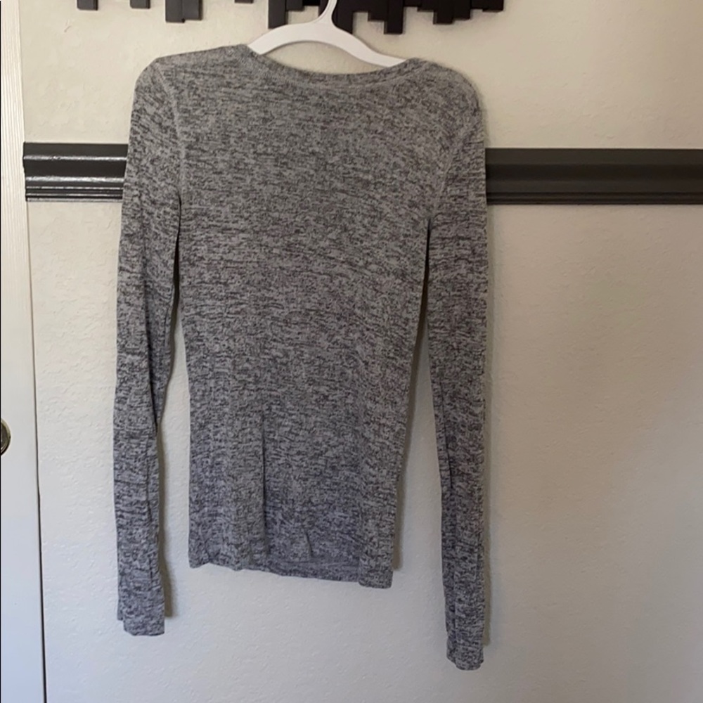Gray long sleeve shirt